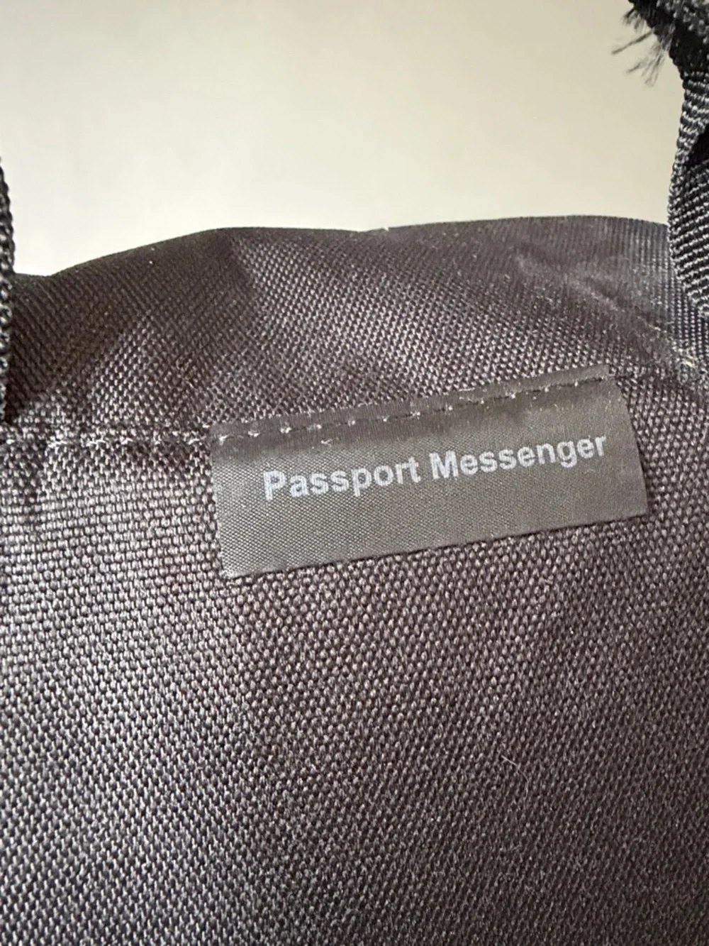 Lowepro Camera Bag NWT Lowepro Passport Messenger Bag Camera & Computer Bag